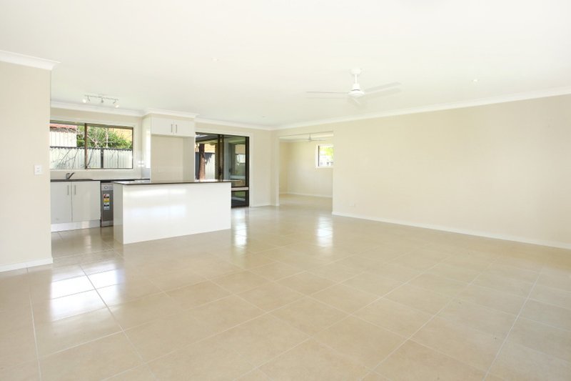 Photo - 150 Discovery Drive, Helensvale QLD 4212 - Image 6