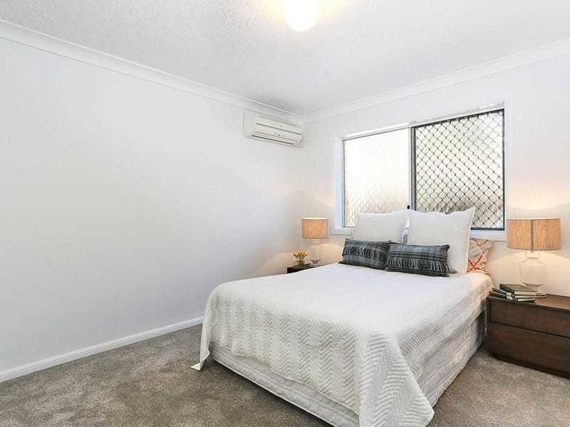 Photo - 1/50 Dutton Street, Hawthorne QLD 4171 - Image 3