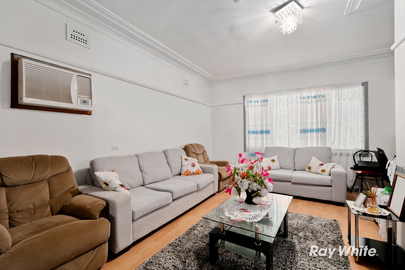 Photo - 150 Flushcombe Road, Blacktown NSW 2148 - Image 3