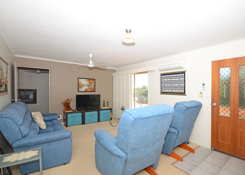 Photo - 150 Hammond Street, Urangan QLD 4655 - Image 4