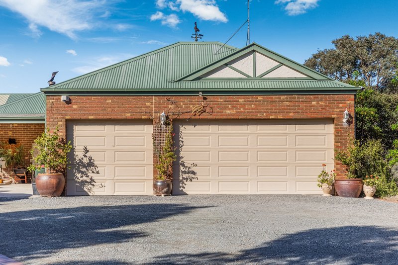 Photo - 150 Hildebrand Road, Cottles Bridge VIC 3099 - Image 3