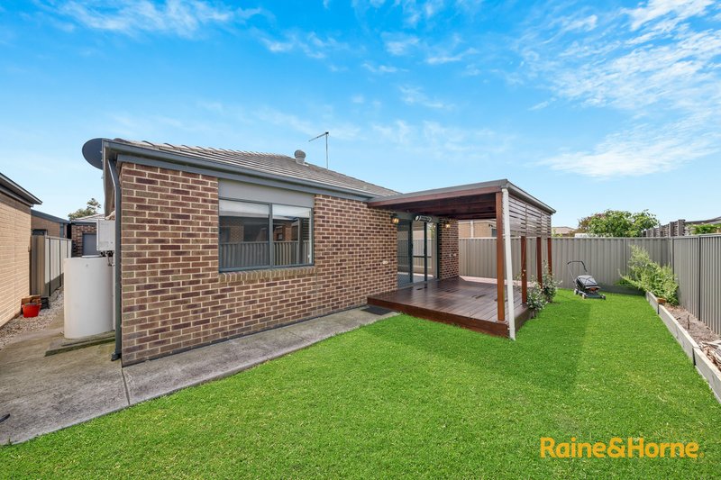 Photo - 150 Lineham Drive, Cranbourne East VIC 3977 - Image 16