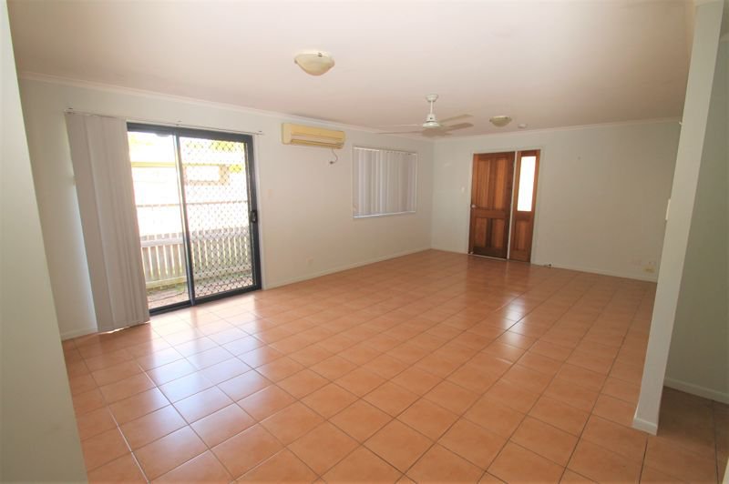 Photo - 1/50 Marten Street, South Gladstone QLD 4680 - Image 3