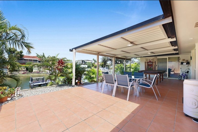 Photo - 150 Monaco Street, Broadbeach Waters QLD 4218 - Image 11