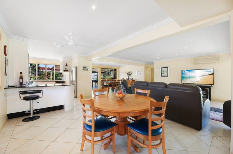 Photo - 150 Monaco Street, Broadbeach Waters QLD 4218 - Image 19