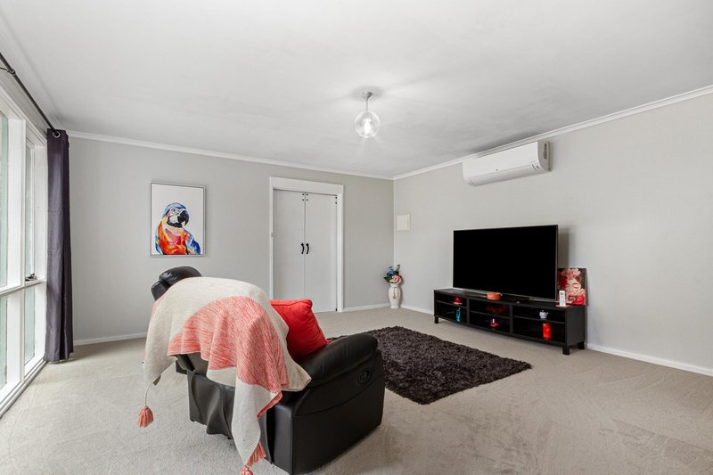 Photo - 150 Namatjira Drive, Chapman ACT 2611 - Image 4