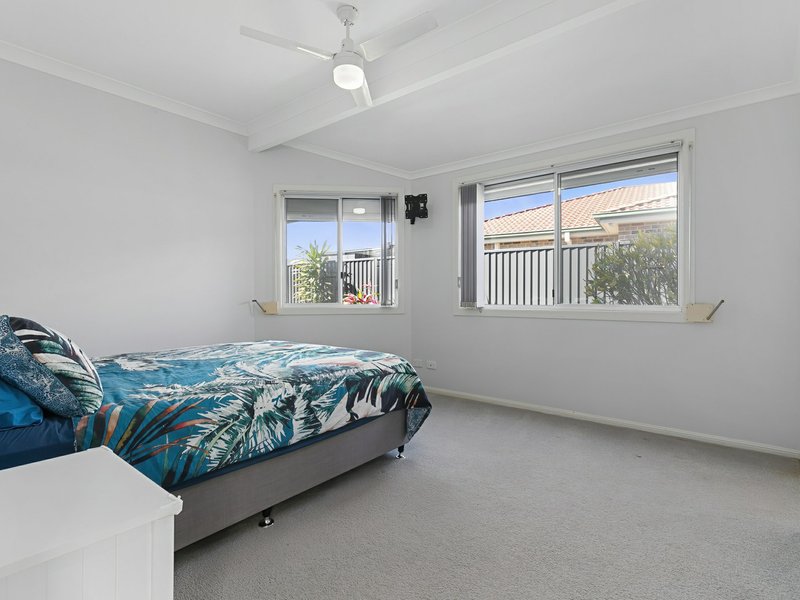 Photo - 1/50 Pacific Drive, Banksia Beach QLD 4507 - Image 11