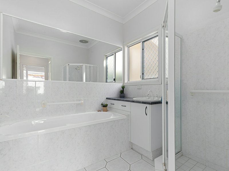 Photo - 1/50 Pacific Drive, Banksia Beach QLD 4507 - Image 16