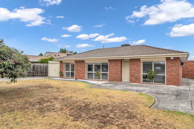 Photo - 1/50 Rokeby Crescent, Craigieburn VIC 3064 - Image 2