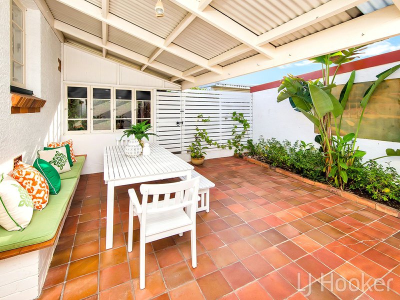 Photo - 150 Shrapnel Road, Cannon Hill QLD 4170 - Image 16