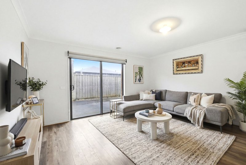 Photo - 150 Stonehill Drive, Maddingley VIC 3340 - Image 5