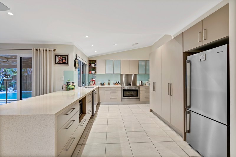 Photo - 150 Tepequar Drive, Maroochydore QLD 4558 - Image 4