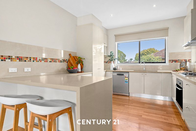 Photo - 1/50 Valley Street, Oakleigh South VIC 3167 - Image 4