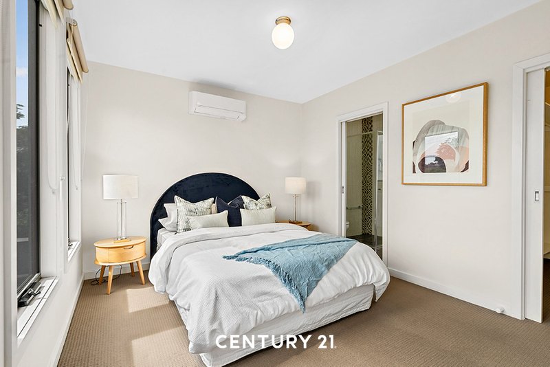 Photo - 1/50 Valley Street, Oakleigh South VIC 3167 - Image 7