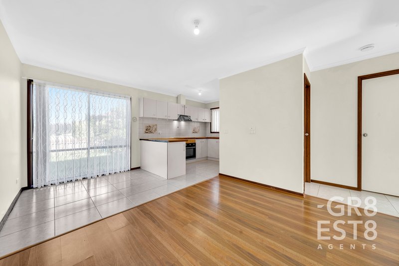 Photo - 1/50 Willow Drive, Hampton Park VIC 3976 - Image 4