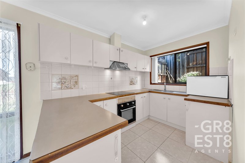 Photo - 1/50 Willow Drive, Hampton Park VIC 3976 - Image 5