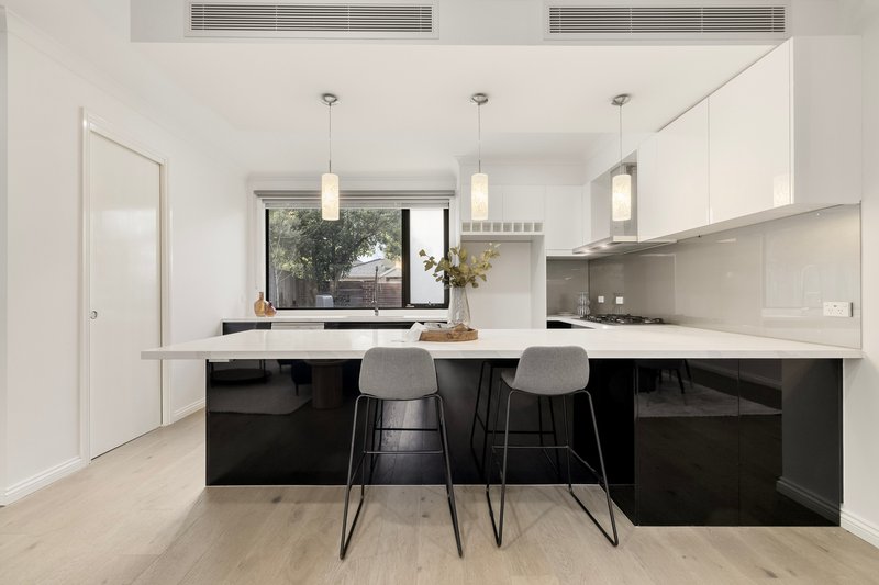 Photo - 1/500 High Street Road, Mount Waverley VIC 3149 - Image 5