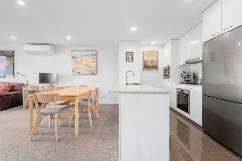 Photo - 150/10 Ipima Street, Braddon ACT 2612 - Image 10