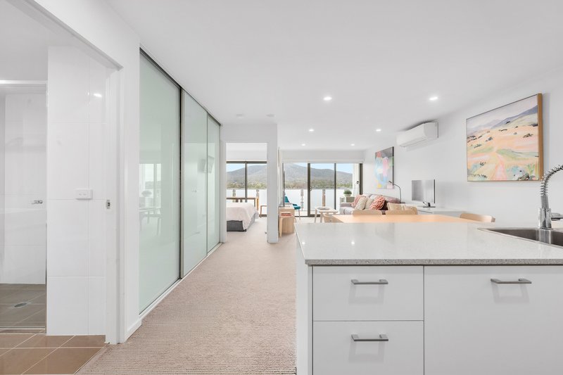 Photo - 150/10 Ipima Street, Braddon ACT 2612 - Image 12