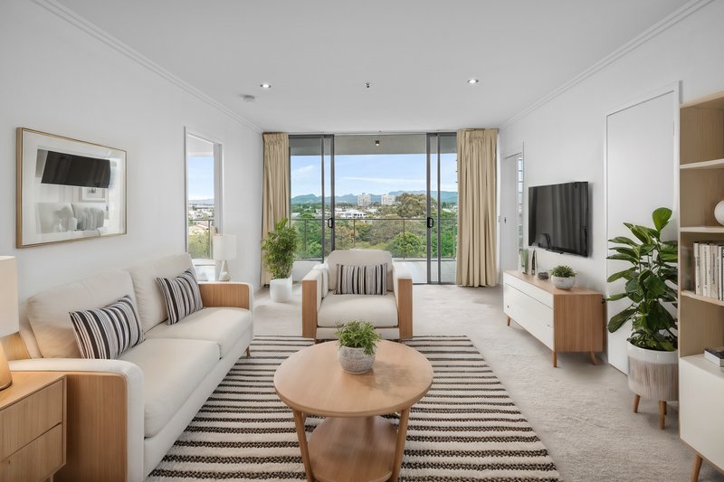 Photo - 1501/33 T E Peters Drive, Broadbeach Waters QLD 4218 - Image 3