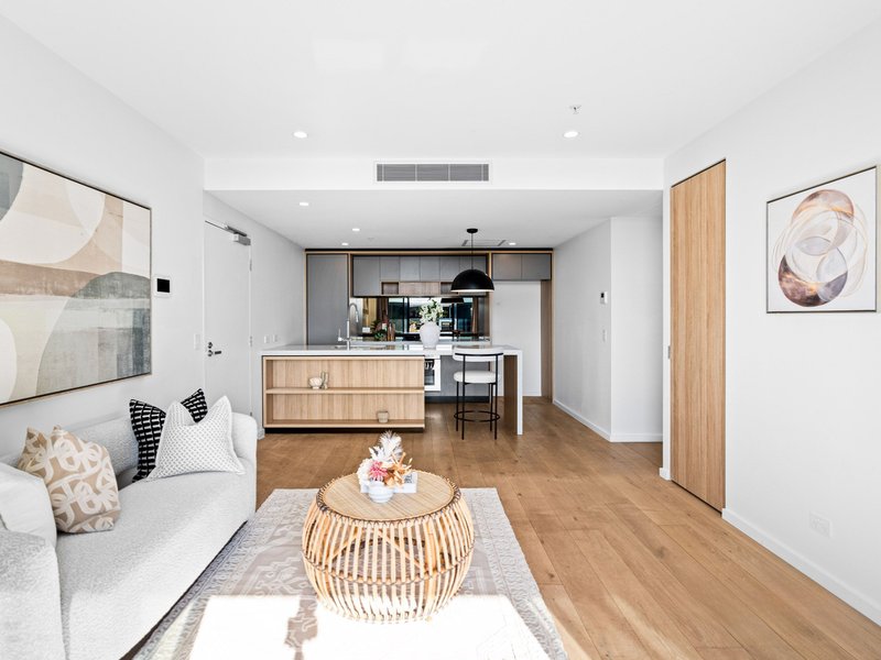 Photo - 1502/17 Deshon Street, Woolloongabba QLD 4102 - Image 3