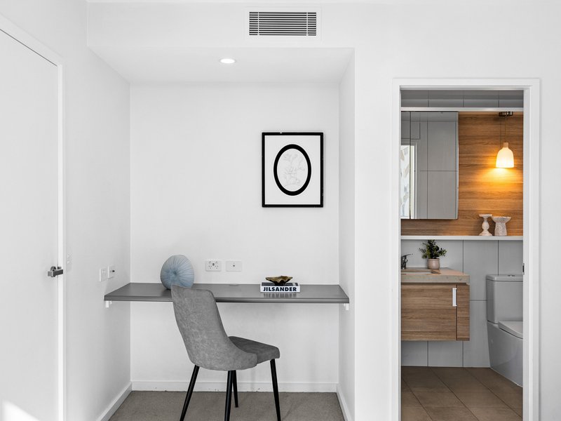 Photo - 1502/17 Deshon Street, Woolloongabba QLD 4102 - Image 12