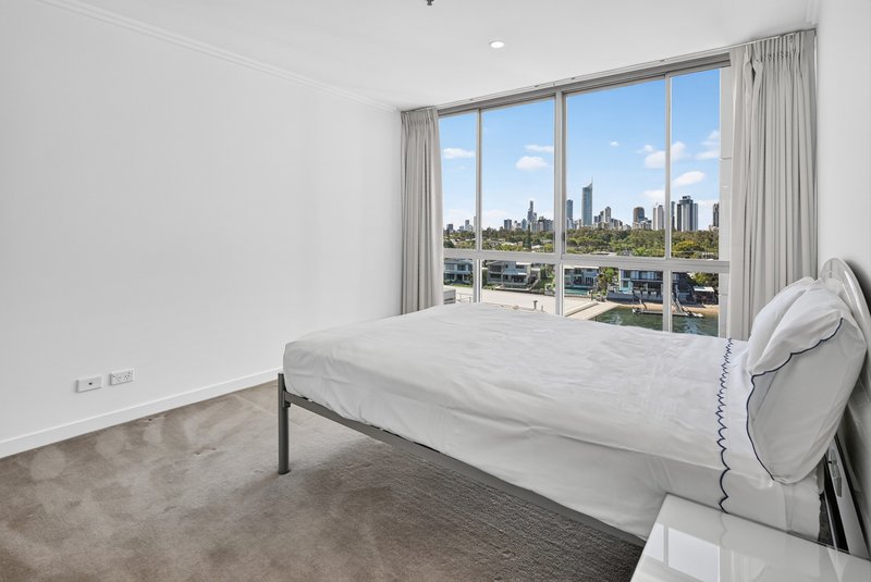 Photo - 1502/33 T E Peters Drive, Broadbeach Waters QLD 4218 - Image 7