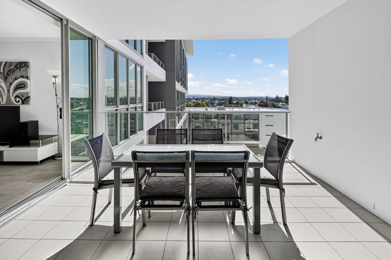 Photo - 1502/33 T E Peters Drive, Broadbeach Waters QLD 4218 - Image 14