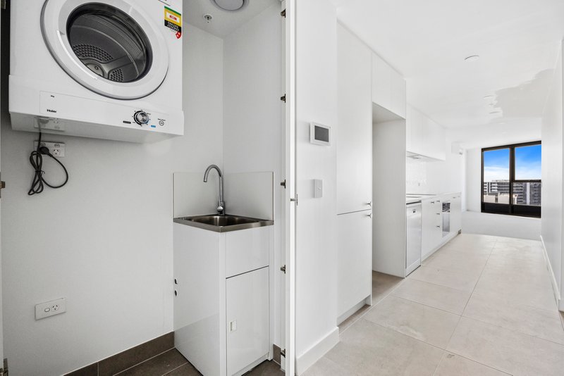 Photo - 1502/6 Furzer Street, Phillip ACT 2606 - Image 6