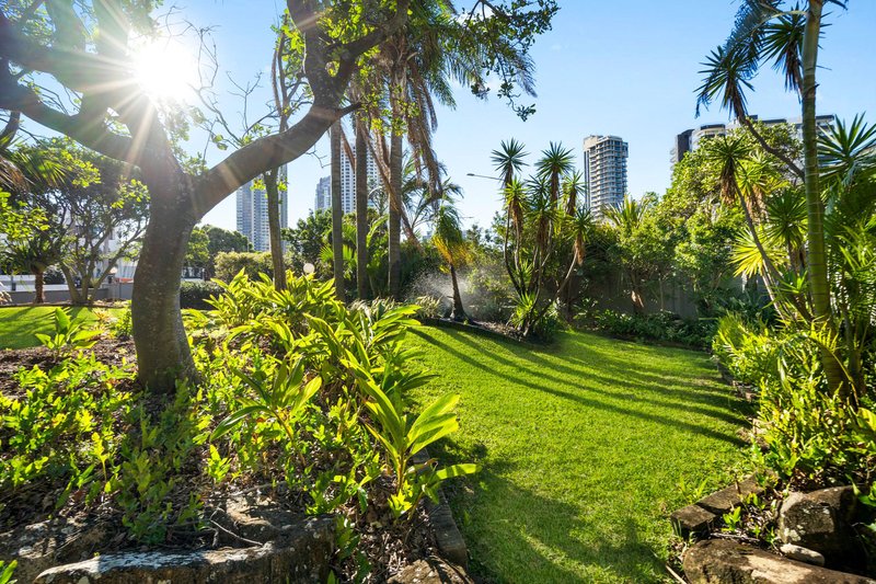 Photo - 1503/3422 Surfers Paradise Boulevard, Surfers Paradise QLD 4217 - Image 17
