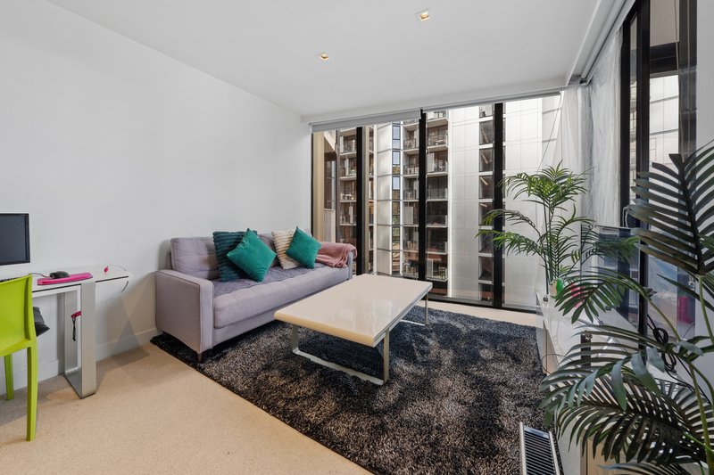 Photo - 1503/677 La Trobe Street, Docklands VIC 3008 - Image 6