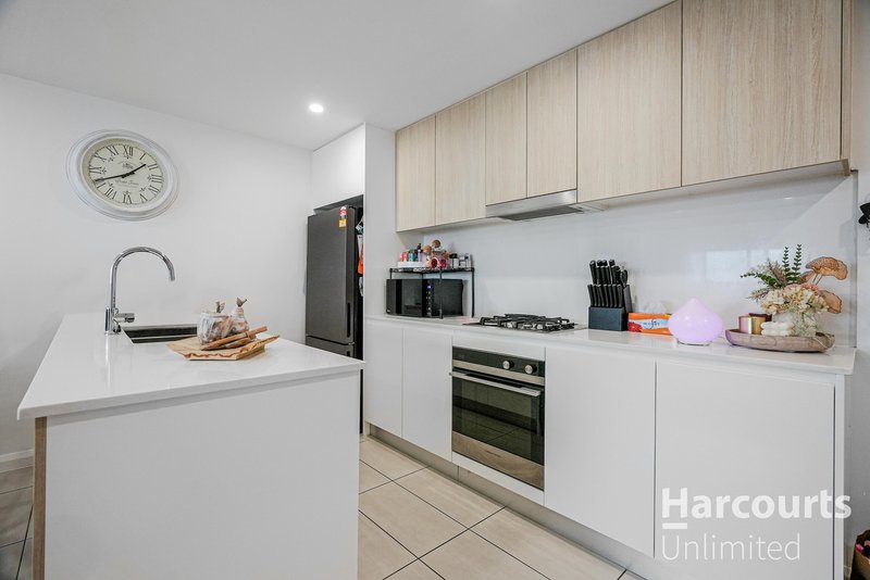 Photo - 1504/5 Second Avenue, Blacktown NSW 2148 - Image 7