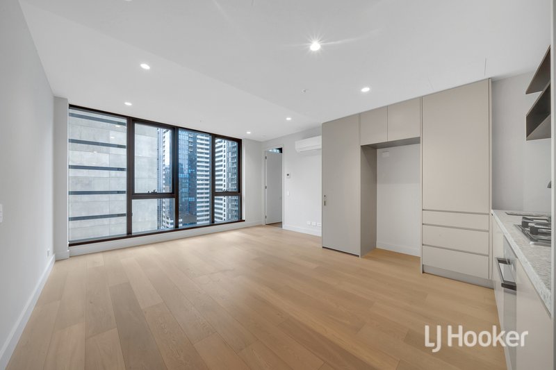 Photo - 1506/318 Queen Street, Melbourne VIC 3000 - Image 1
