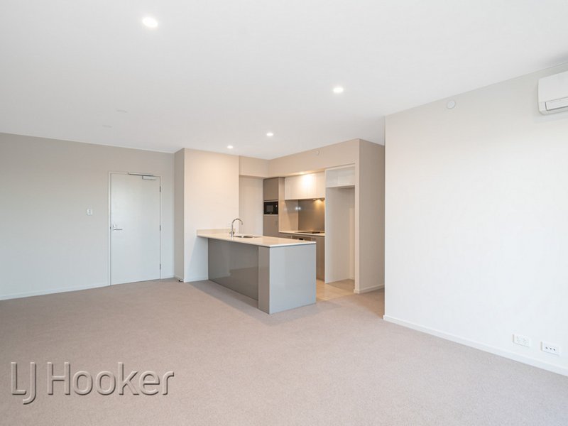 Photo - 1508/63 Adelaide Terrace, East Perth WA 6004 - Image 6