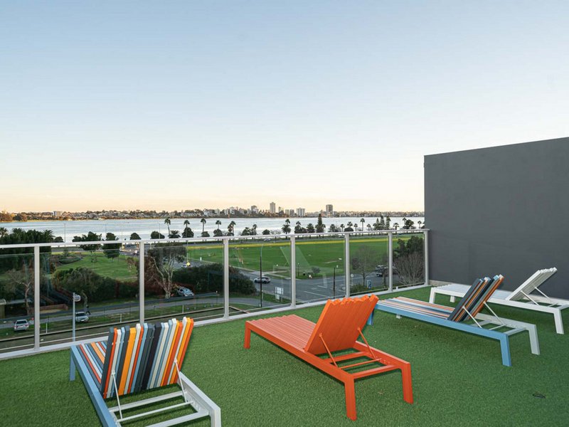 Photo - 1508/63 Adelaide Terrace, East Perth WA 6004 - Image 4