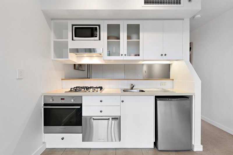 Photo - 1509/79-81 Berry Street, North Sydney NSW 2060 - Image 4