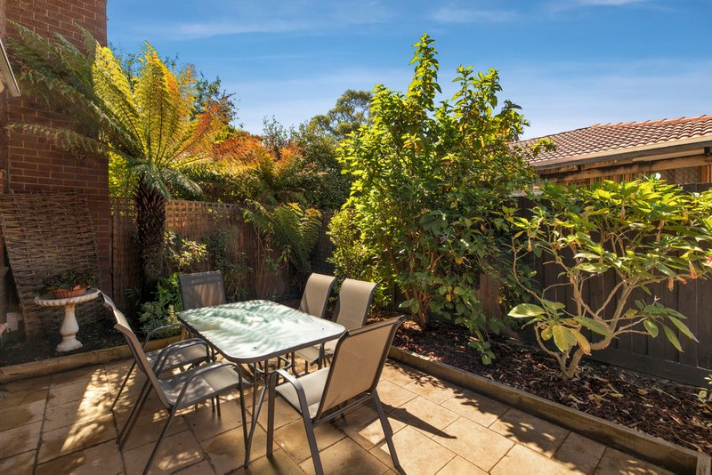 Photo - 15/1-3 Connolly Crescent, Bayswater North VIC 3153 - Image 8