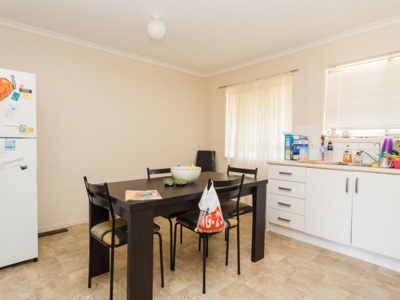 Photo - 151 Alkira Avenue, Cessnock NSW 2325 - Image 11