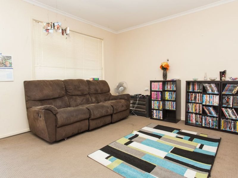 Photo - 151 Alkira Avenue, Cessnock NSW 2325 - Image 5