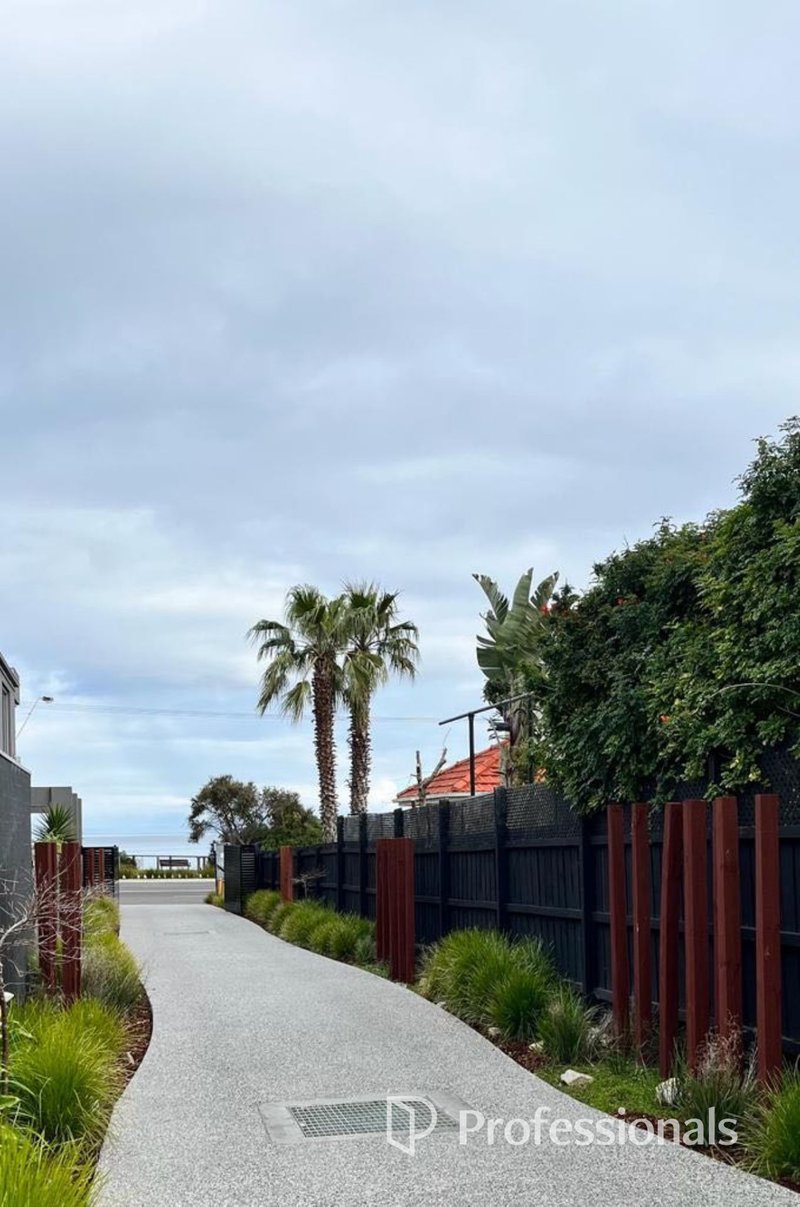 Photo - 1/51 Beach Road, Mentone VIC 3194 - Image 6