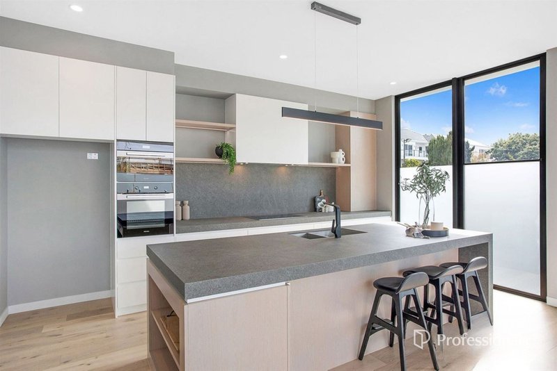 Photo - 1/51 Beach Road, Mentone VIC 3194 - Image 8