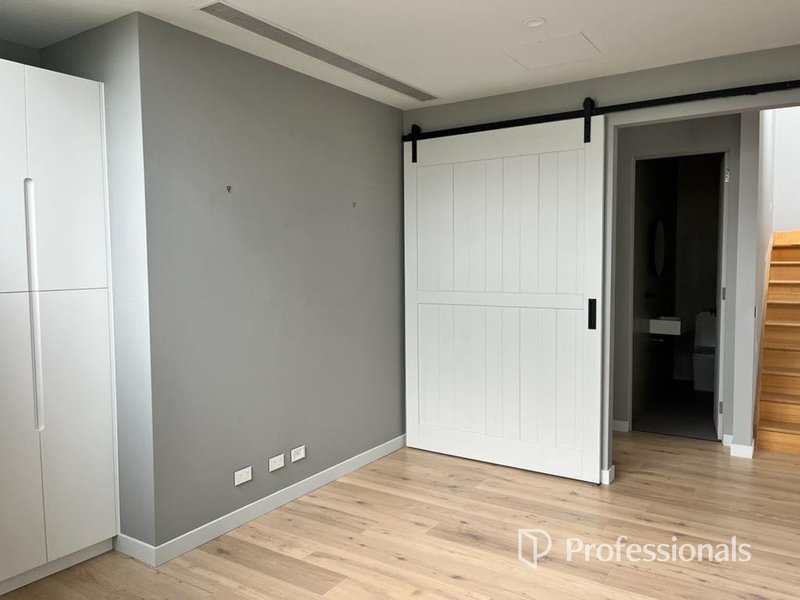 Photo - 1/51 Beach Road, Mentone VIC 3194 - Image 18