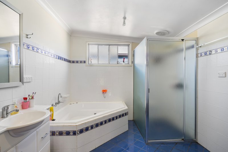 Photo - 151 Deakin Street, Kurri Kurri NSW 2327 - Image 4