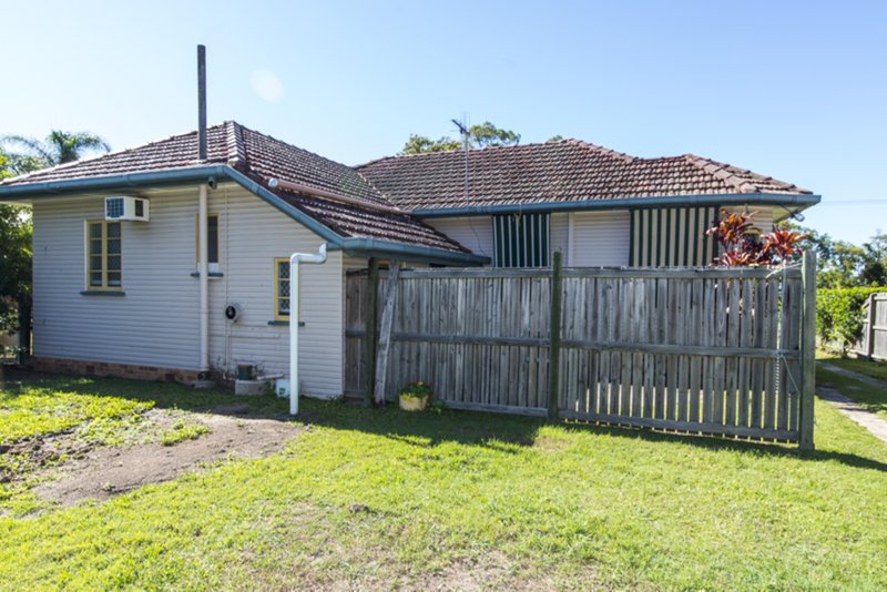 Photo - 151 Esplanade , Point Vernon QLD 4655 - Image 14