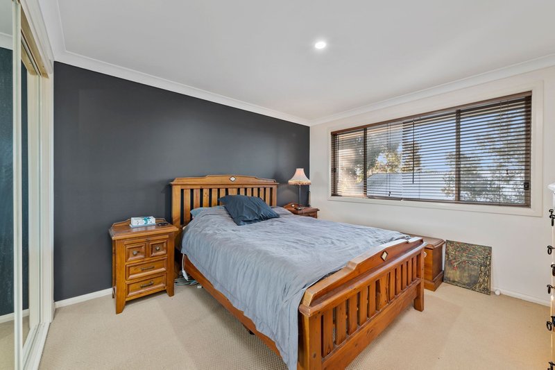 Photo - 1/51 Flinders Avenue, Killarney Vale NSW 2261 - Image 6