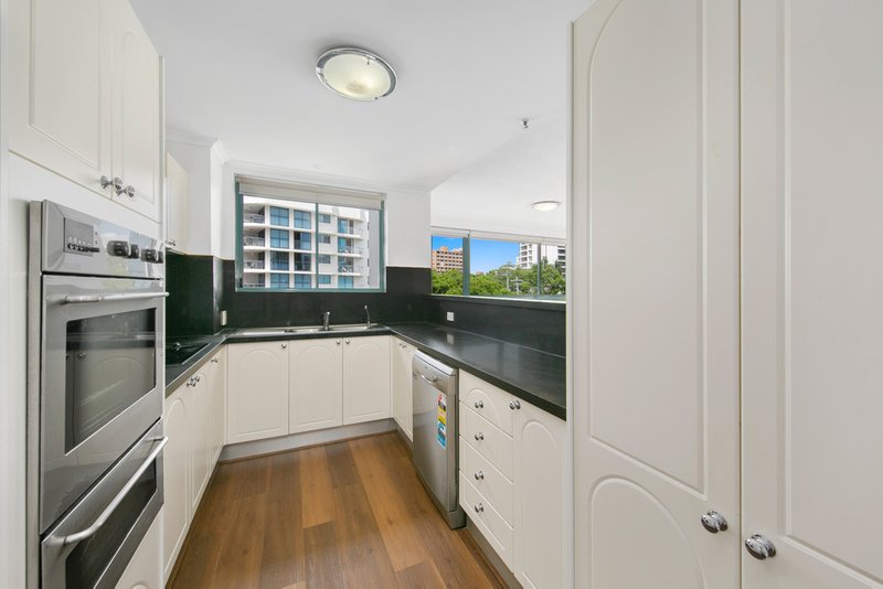 Photo - 15/1 Goodwin Street, Kangaroo Point QLD 4169 - Image 5