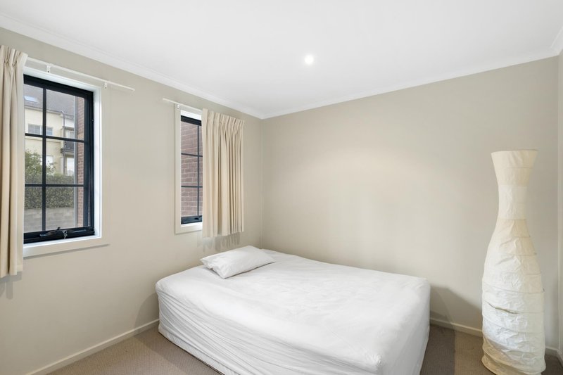 Photo - 15/1 Ijong Street, Braddon ACT 2612 - Image 8