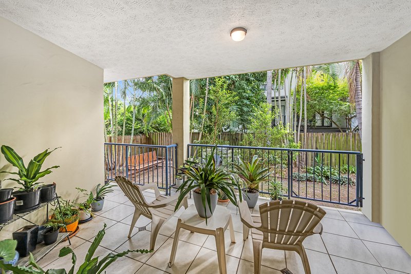Photo - 1/51 Junction Road, Clayfield QLD 4011 - Image 2
