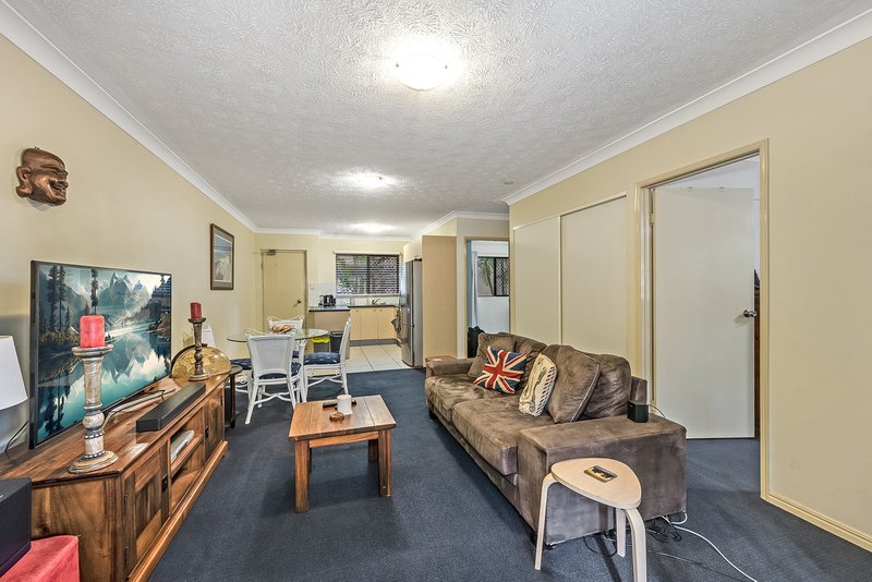 Photo - 1/51 Junction Road, Clayfield QLD 4011 - Image 4
