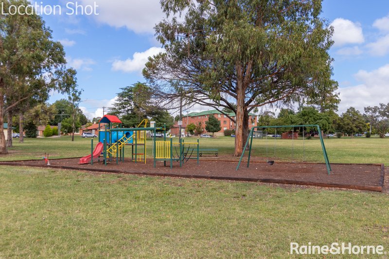 Photo - 1/51 Lambert Street, Bathurst NSW 2795 - Image 10